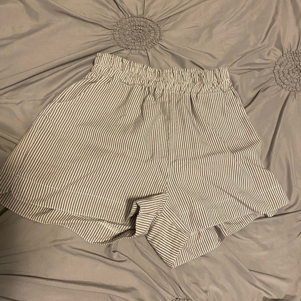 Shein High rise shorts